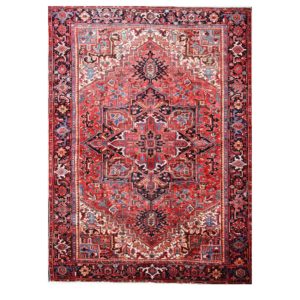 Persian Old Heriz carpet with vegetable dye. Soft geometric design